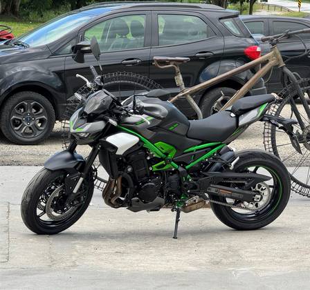 KAWASAKI Z900 